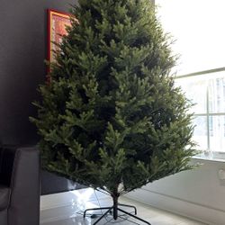 9 Ft Pre-lit Led Christmas Tree 