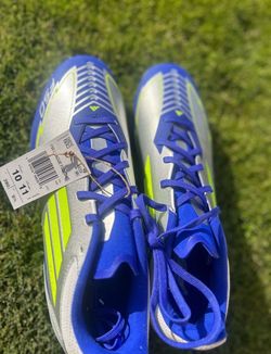 Soccer cleats