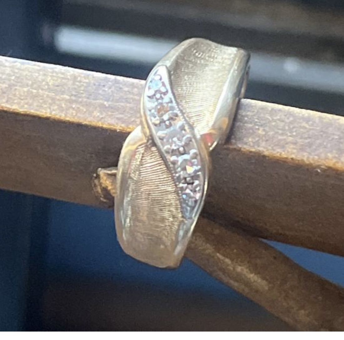 14k Gold Ring 