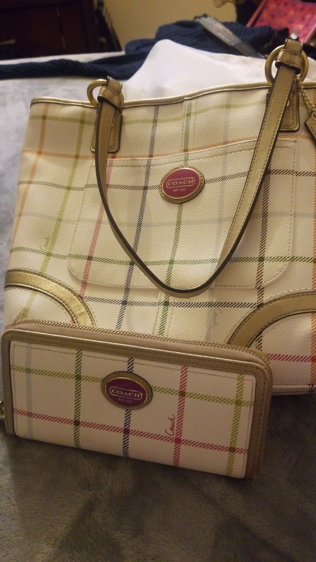 Coach bag and match wallet