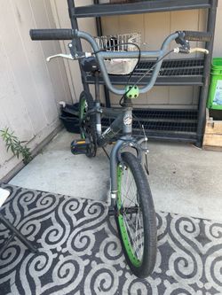 Mongoose Bmx Bike.(20’)Read Description