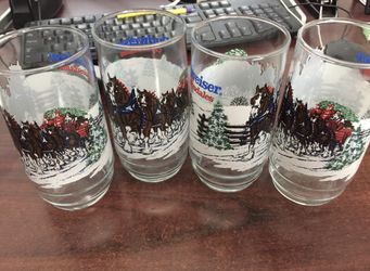1995 Budweiser Christmas Clydesdales 4 glass vintage set
