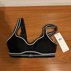 Black And White Yoga Set Alo