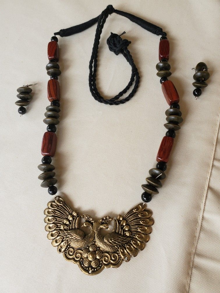 New Handmade Beaded Necklace With Peacock Pendant & Matching Beaded Earrings
