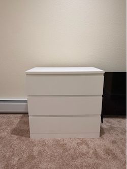 White Ikea 3-dresser Drawer
