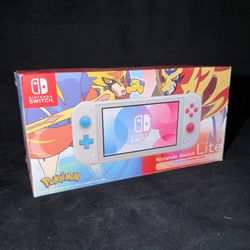 Nintendo Switch Lite: Pokemon Zacian and Zamazenta Edition