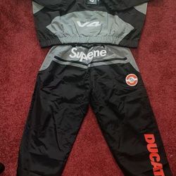 Supreme Jogger Sets (sizes SMALL-XL) 