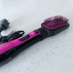 The Knot Dr by InfinitiPro Conair Hair Straightening Brush