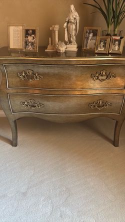 John Richard Chest