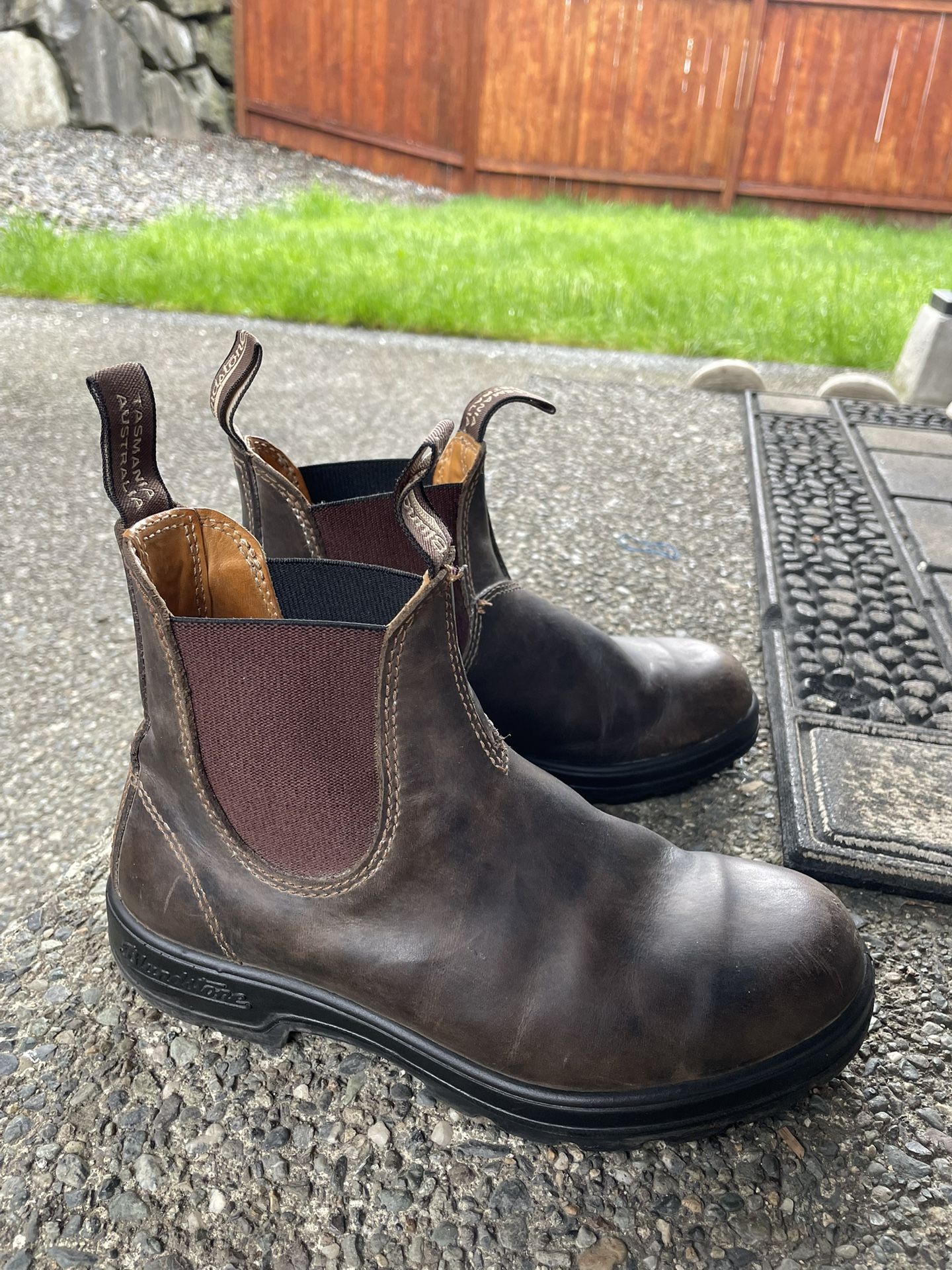 Rustic Brown Blundstone Women’s 6.5