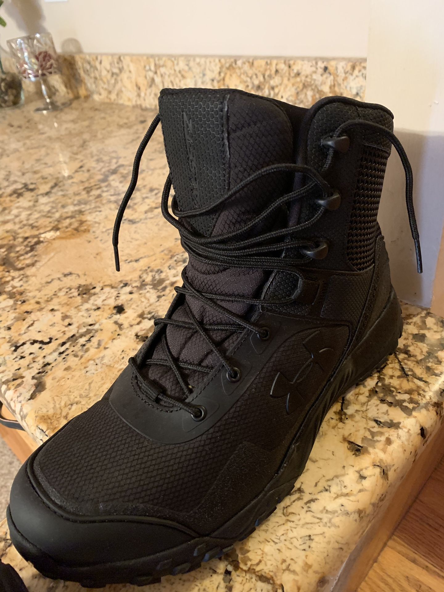 Under Armour valsetz boots