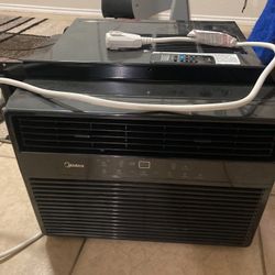 AC UNIT with REMOTE 