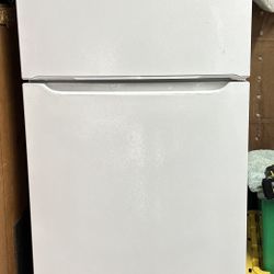 Refrigerator In very Good Condition