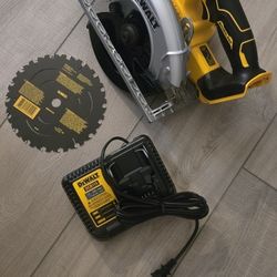 DWALT 6 1/2 CIRCULAR SAW