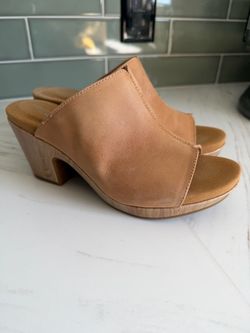 Rockport Tan Leather Open-Toe Mule Heels