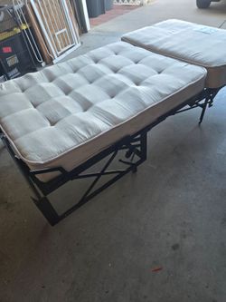 Roll Away Bed - Ottomen