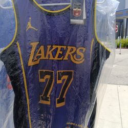 Sports Jerseys Lakers