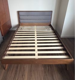 Upholstered Mid Century Queen Bed with Slats & Upholstered Headboard