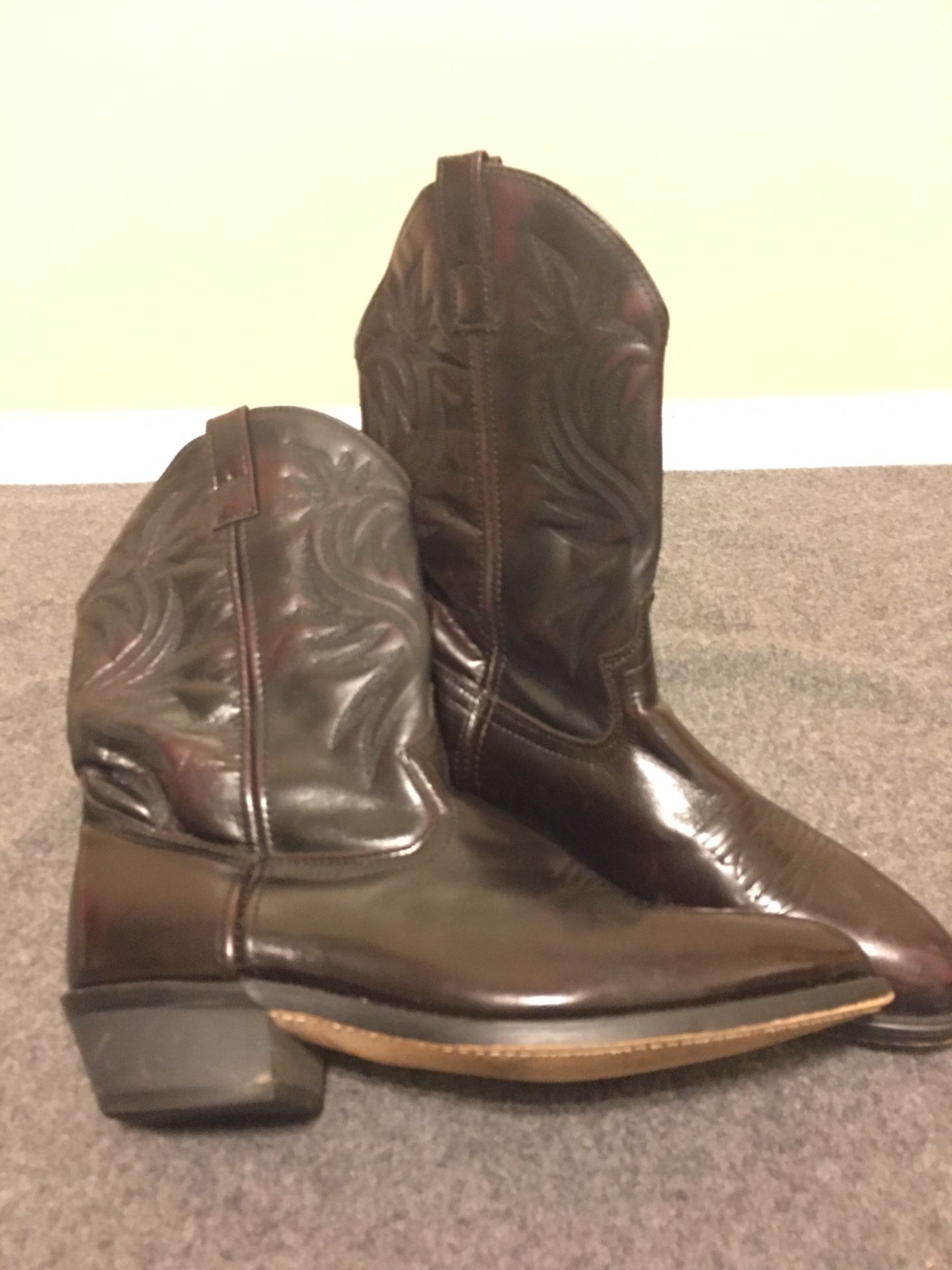 Laredo 4216 Western boots (size 10)