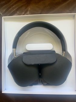 Apple AirPods Max with Smart Case