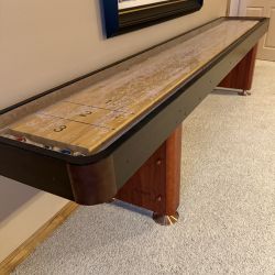 12 FT Shuffle Board. Excellent Condition. 