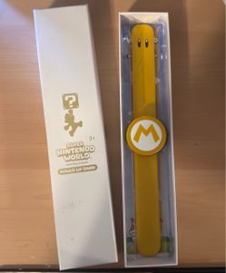 Universal Studios - Limited Edition Gold Band Power Up