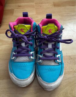 Girls size 13 basketball shoes