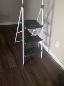 3-Step Folding Step Ladder