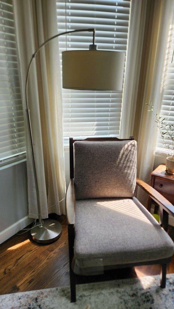 Floor Lamp (Dimmable)