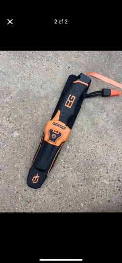 Bear Grylls camping knife