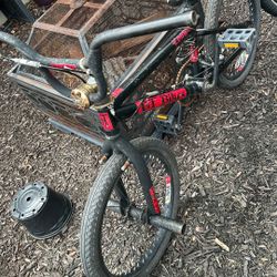 Gt Bmx Bike (read Description)