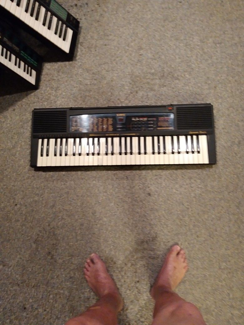 KAWAI. FS. 730.