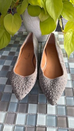 JCREW flat shows seize 8