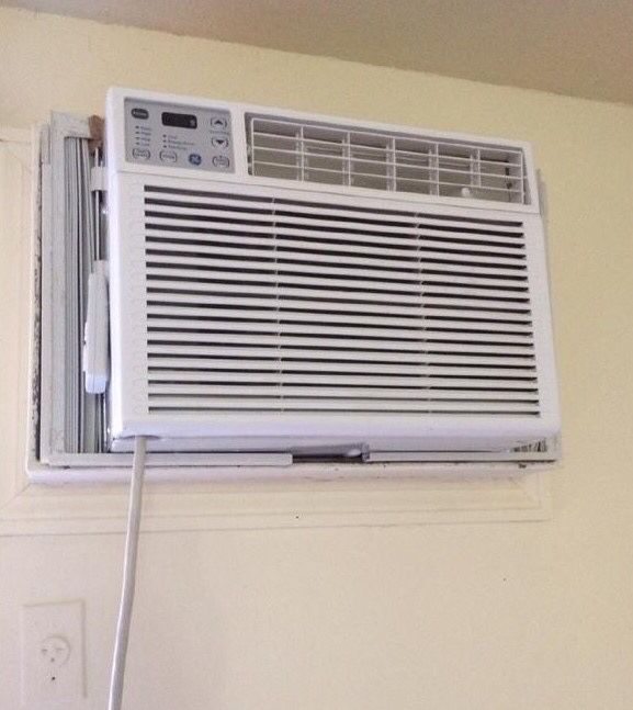 GE Air Conditioner Works Perfectly
