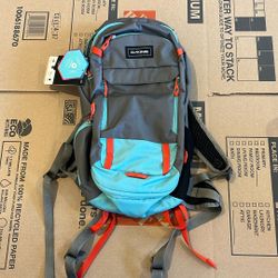 BRAND NEW! Dakine 16L Hydration Backpack. 