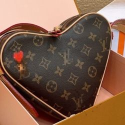 Cute Heart Shaped Crossbody Bag