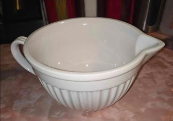 Crate & Barrel White Porcelain Ribbed Batter Mixing Bowl - 8"x6"