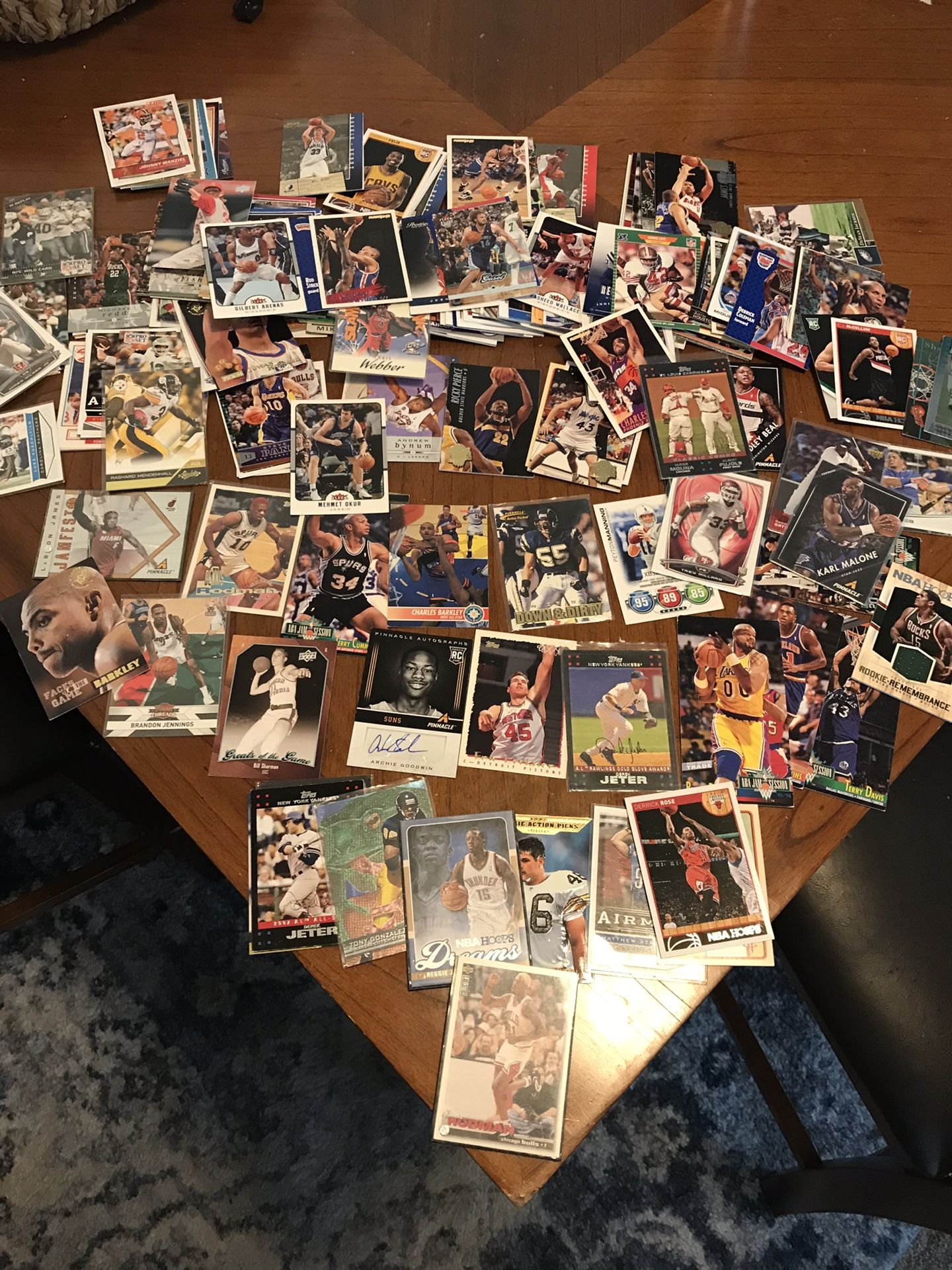 Huge Baseball/Basketball/Football card collection 200+ cards