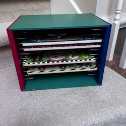 Puzzle Holder With 4 Puzzles