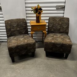 Accent Chairs 