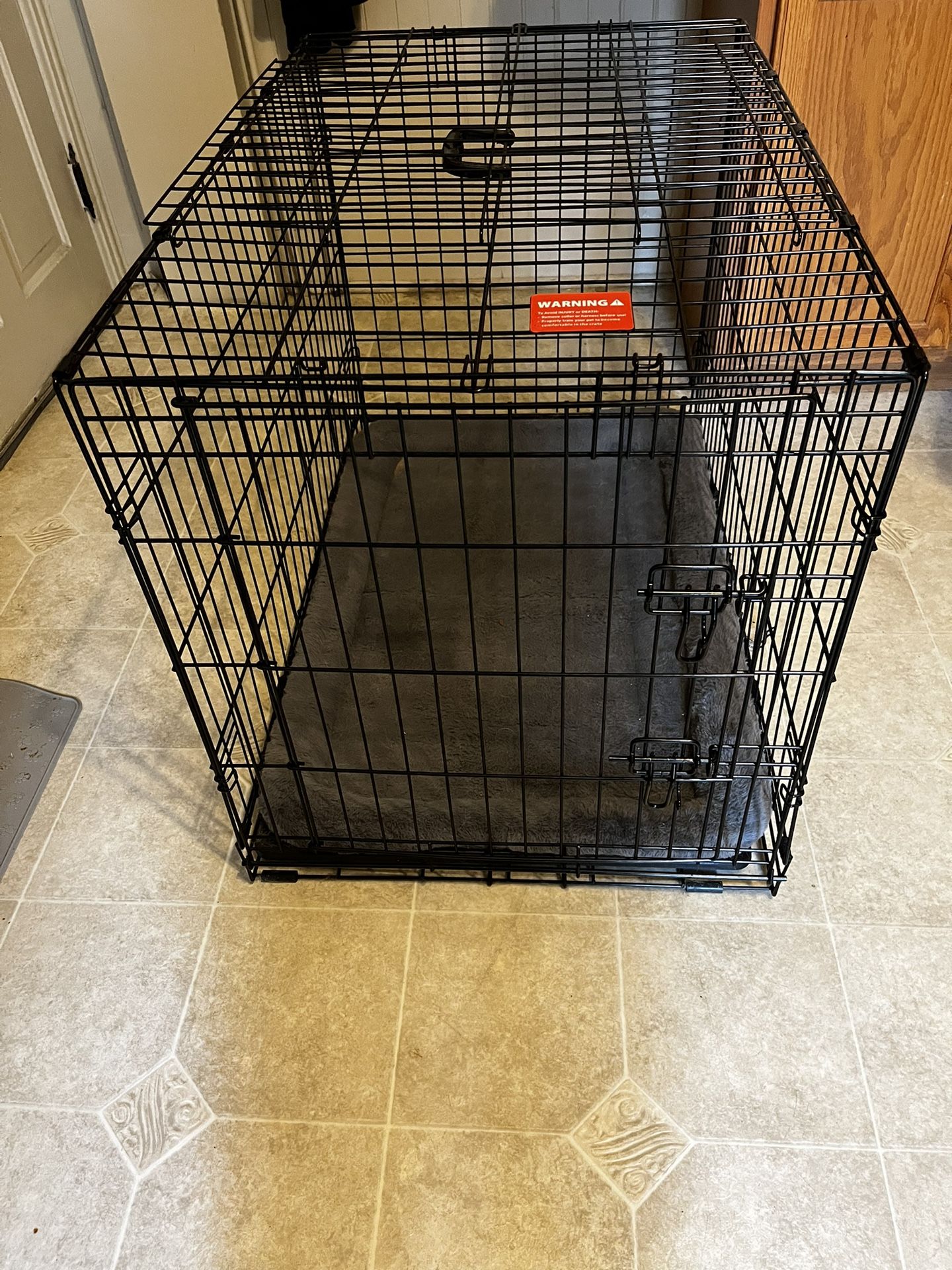 Medium Dog Crate with Divider and Mat