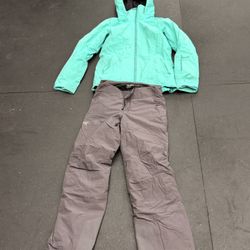 Women’s ARCTERYX Ski Outfit 