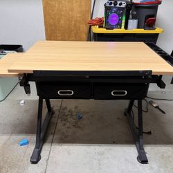 Art Desk