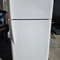 Frigidaire Gallery refrigerator