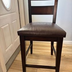 Nice Dining Room set 8 Chairs