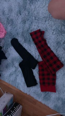 2 Pairs Of Cozy Sledding Leggings