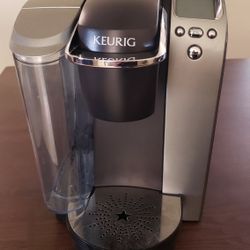 KEURIG ☕BREWING COFFEE MAKER
