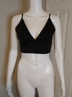 WOMEN'S MEDIUM BLACK TANK TOP!