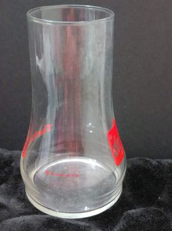 VINTAGE 1970 UPSIDE DOWN 7UP GLASS ( 5 3/4 HIGH & 3 1/4 inches in diameter)