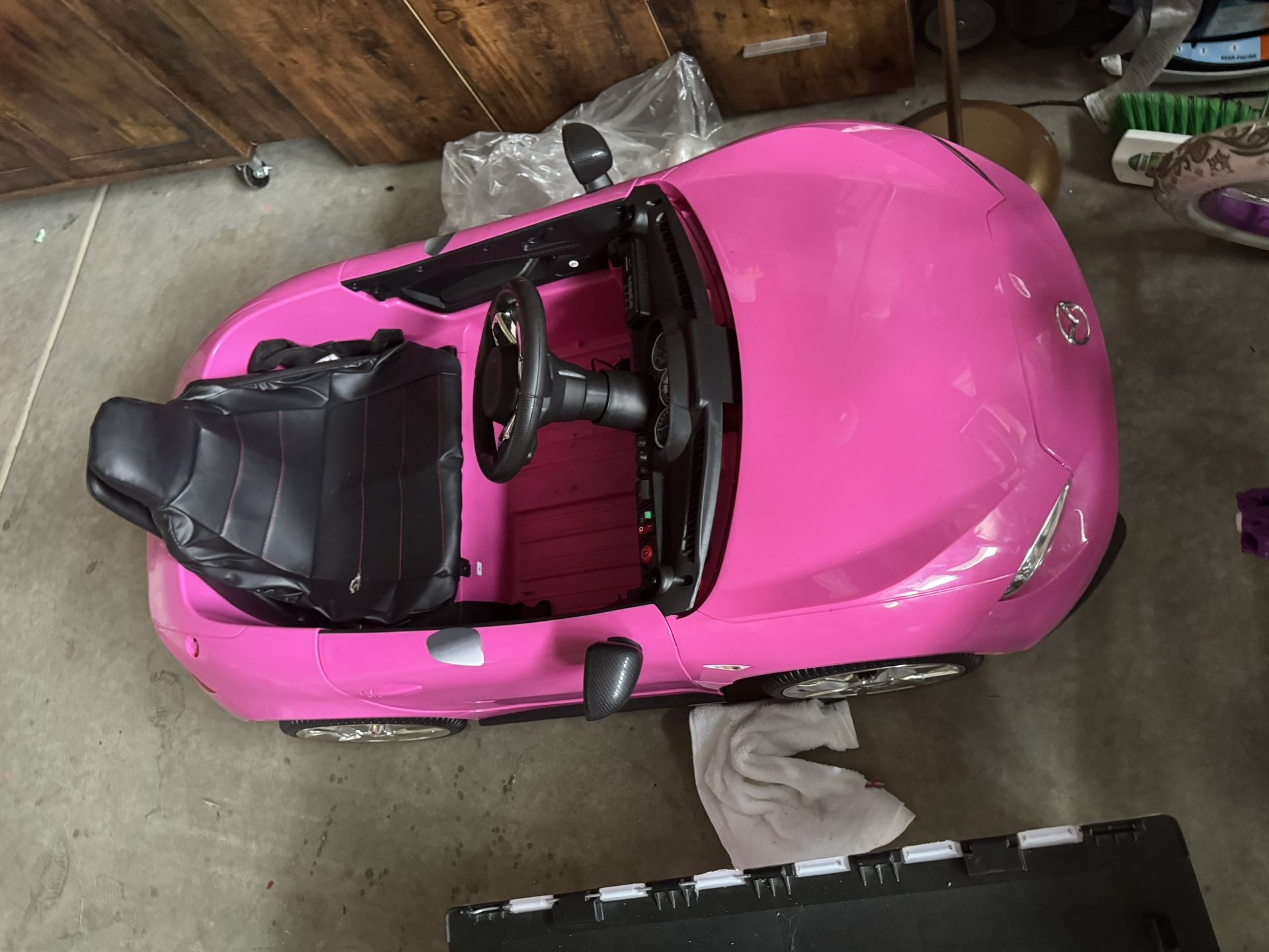 Pink Kids electric car